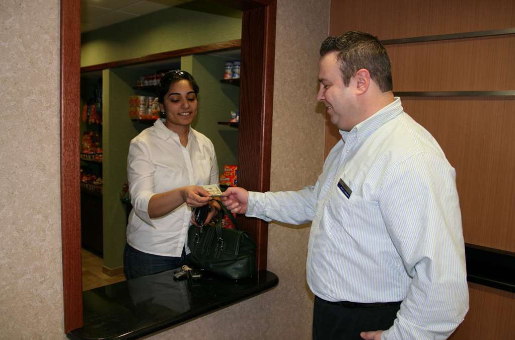 Hampton Inn&Suites Cleveland-Mentor Restaurante foto